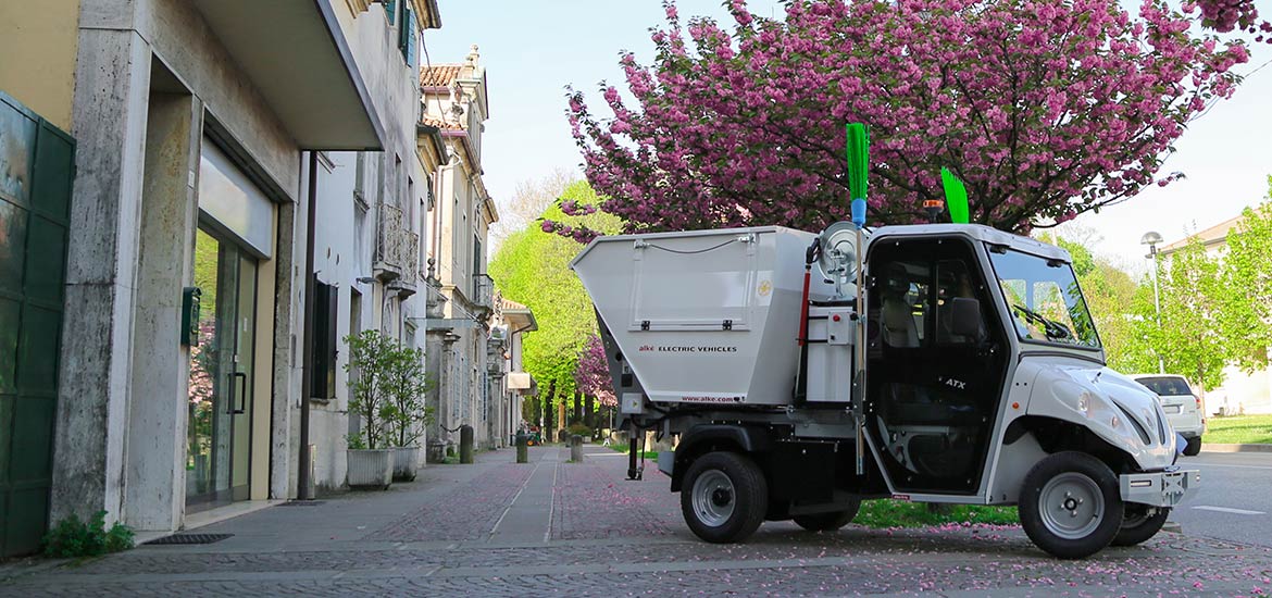 Alke' waste collector vehicles with pressure washer