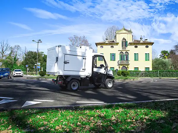 Refrigerated electric van Refrigerated electric van