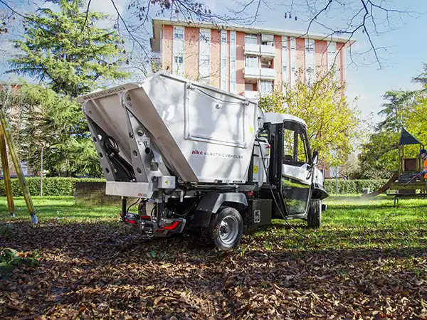 Pressure washer and waste collector Pressure washer and waste collector