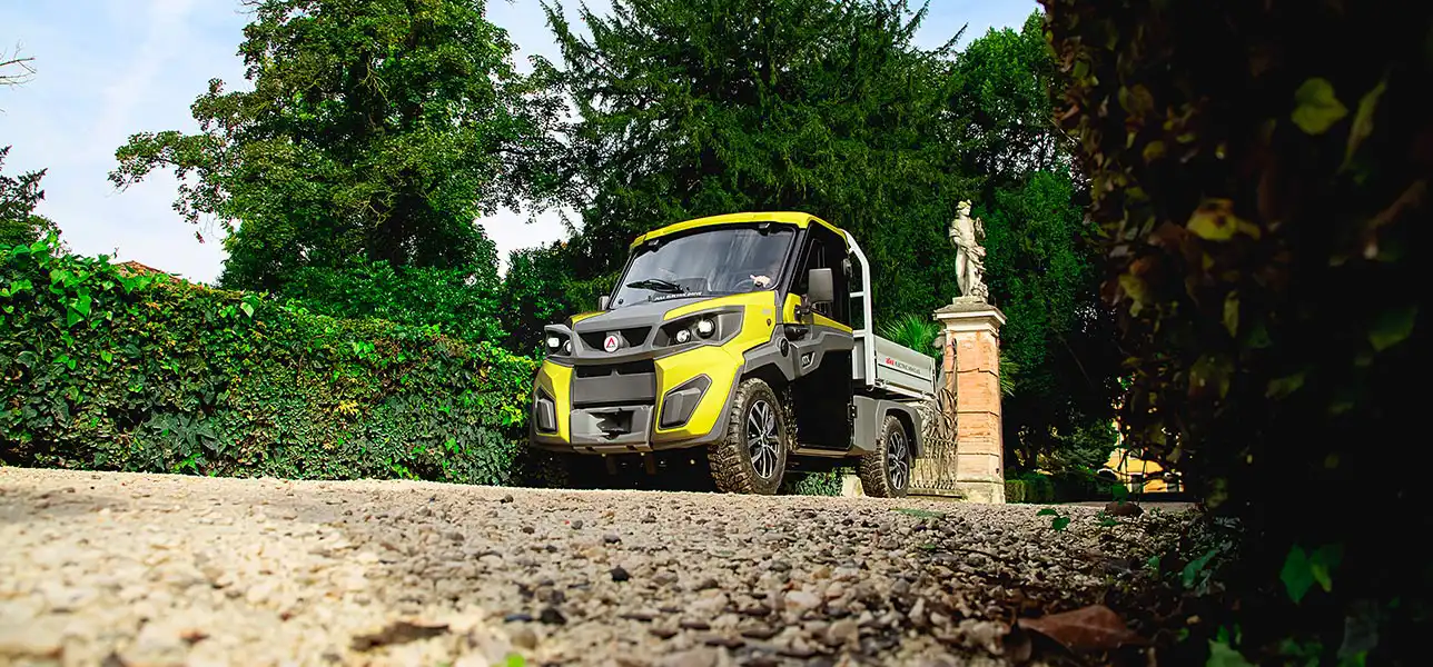 Elektro-Nutzfahrzeug mit Pritsche