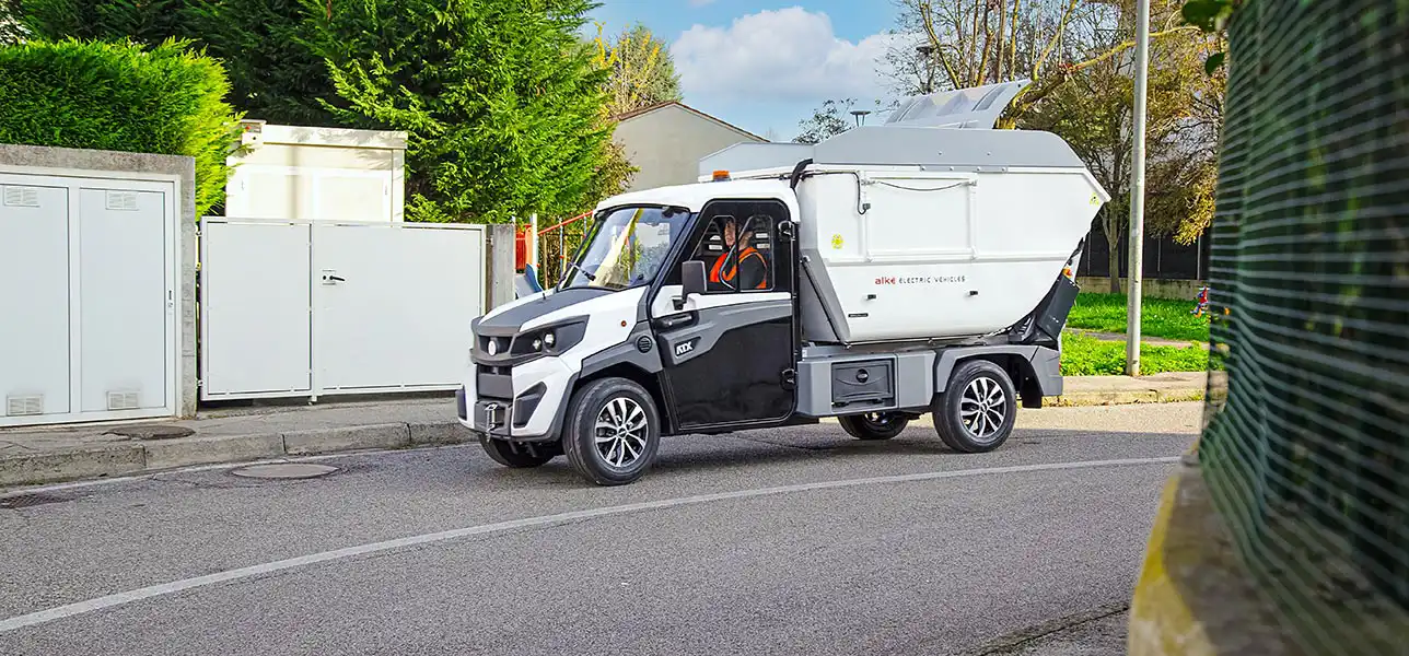 Umweltfreundliches Fahrzeug für die Müllabfuhr