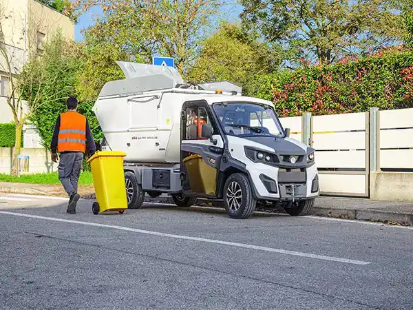 Elektro LKW für die Abfallentsorgung ATX4