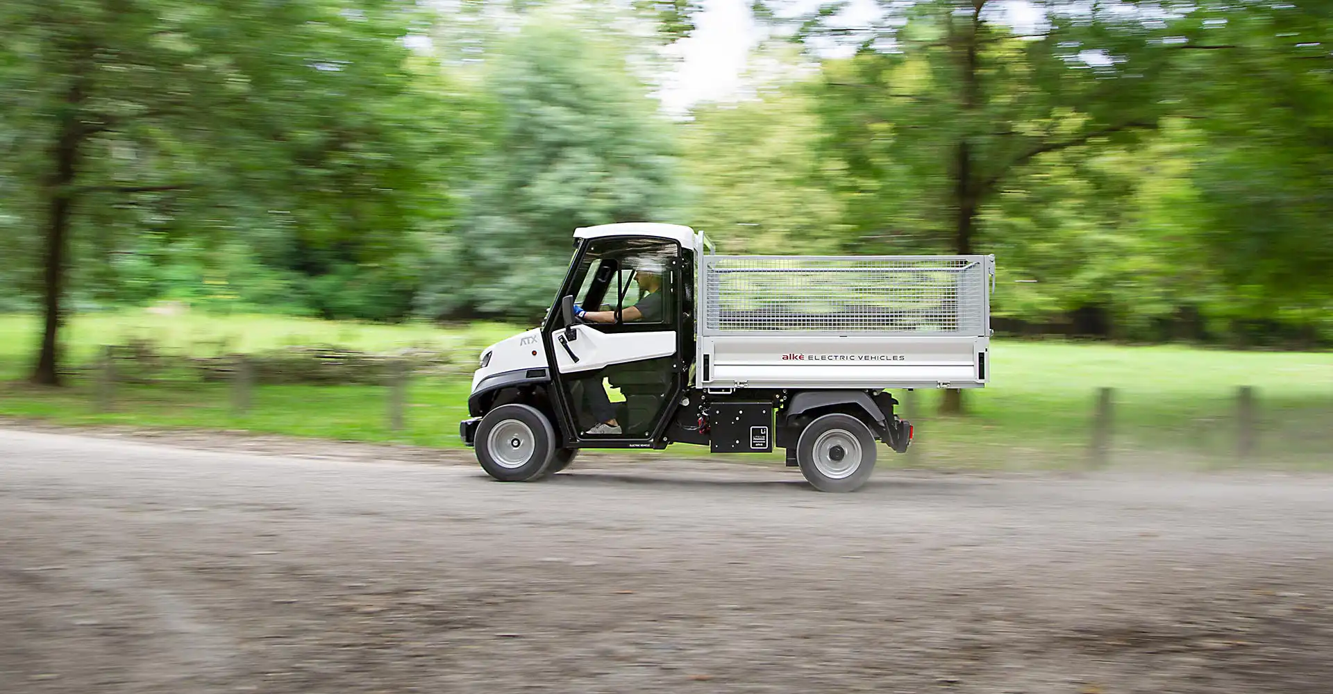 Elektrotransporter mit Laubgitter
