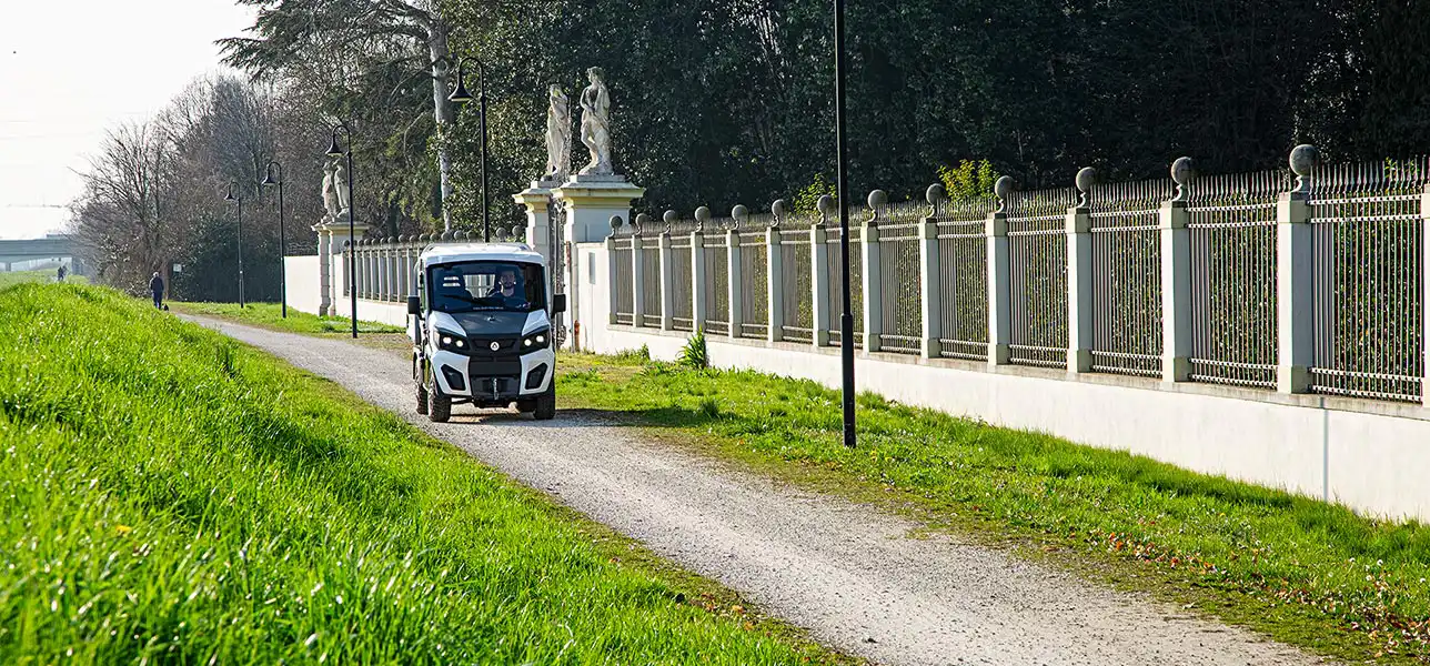 Kompaktes Elektrofahrzeug Alkè ATX4